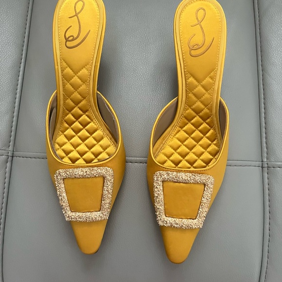 Sam Edelman Yellow Mules with Gold Buckle - Picture 2 of 5